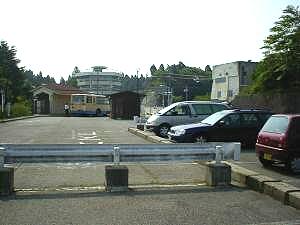 �L�O���ɎԂ��Ƃ߂�i�����j